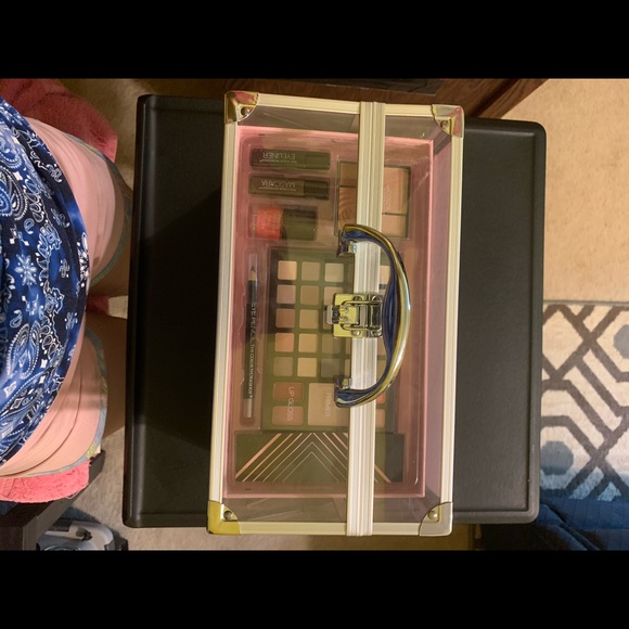 Make-up kit Pink Box - Picture 2 of 4